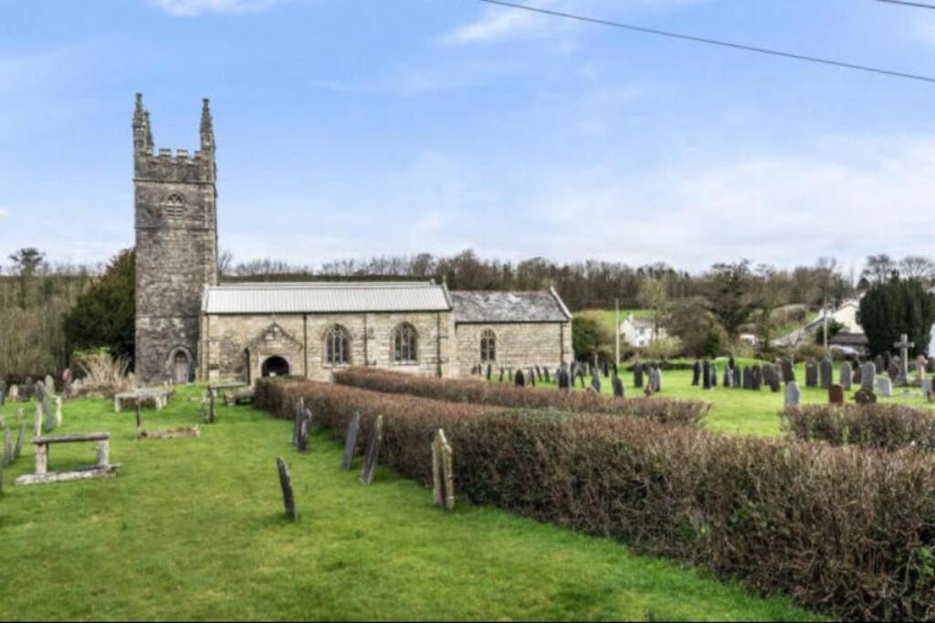 Church Gate Cottage - Bridestowe المظهر الخارجي الصورة